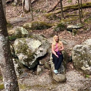 Meet your Posher, Mikhaila